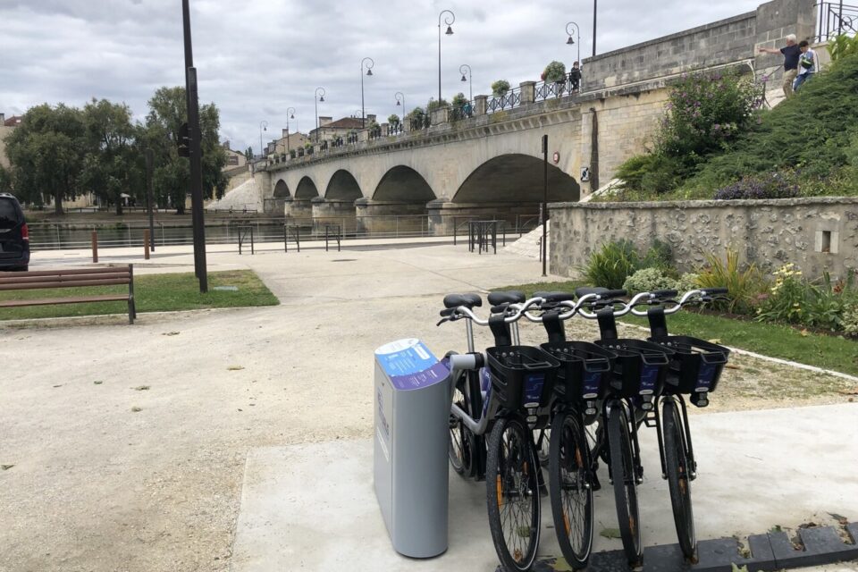 , Charente : des vélos électriques en libre-service le long de la ligne TER Royan-Angoulême
