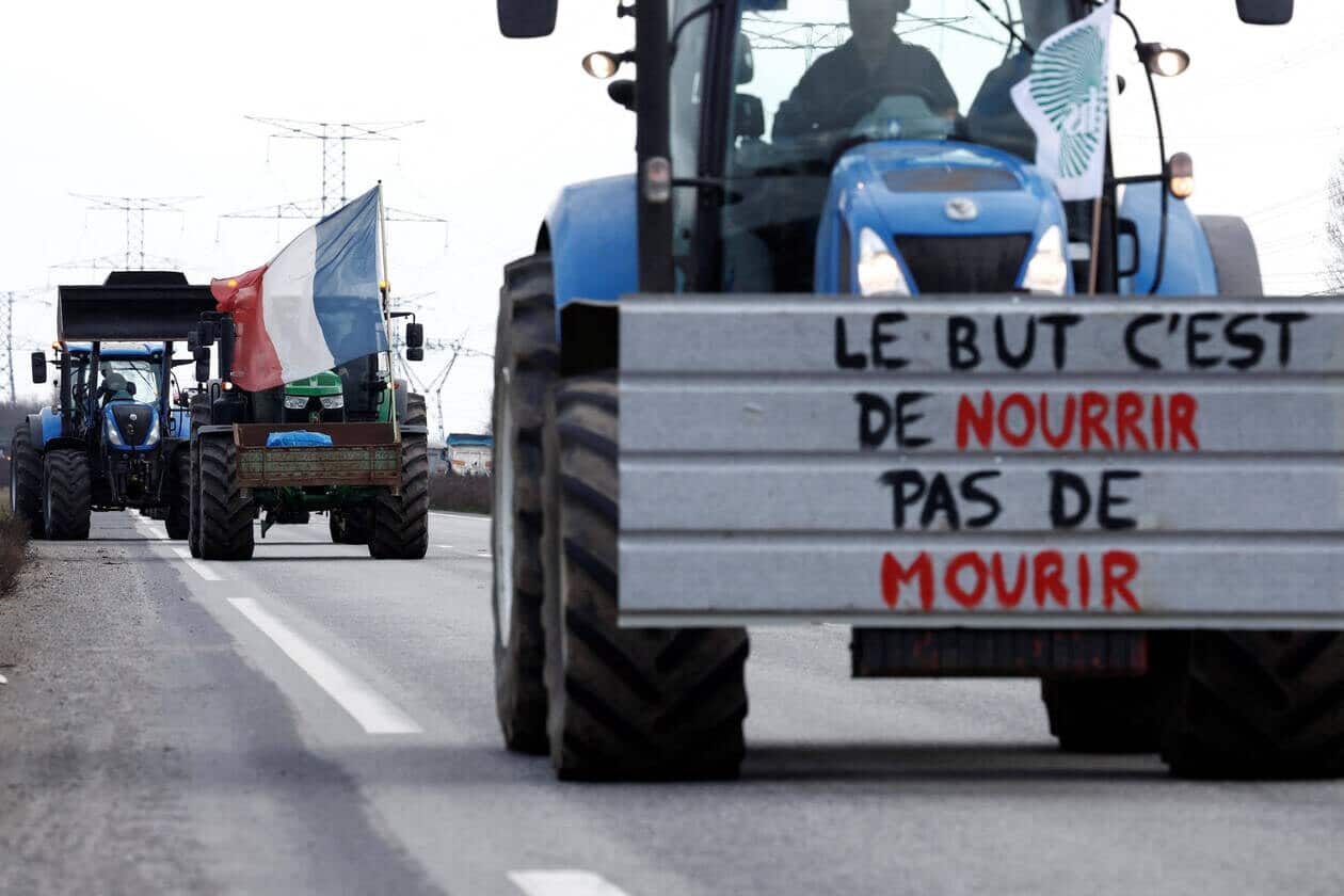 , DIRECT. Colère des agriculteurs : des tracteurs approchent de Paris, Gabriel Attal attendu à Royan